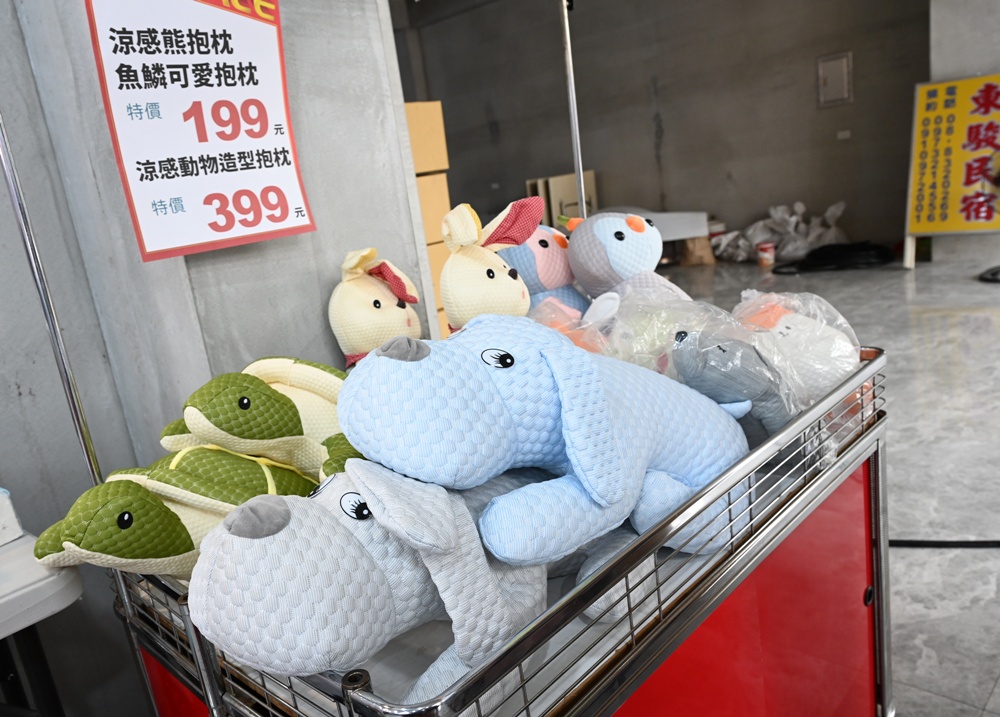 屏東東港特賣會。多寶商行寢具特賣會 寢具工廠直營、天絲寢具、40支、60支天絲床包、床罩組、涼感冰絲被、記憶枕、破盤出清2折起！