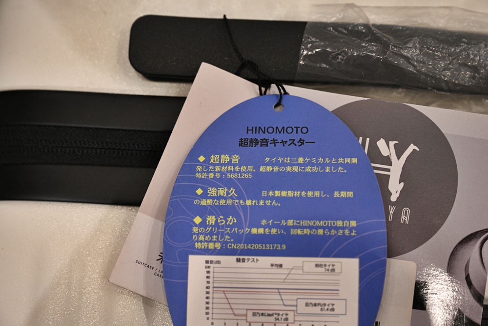 高雄行李箱特賣會。加賀屋行李箱 新光三越三多店 前開式行李箱、廉航專用登機箱、鋁框箱、防潑水布箱 通通下殺$990元起 滿額還有贈品唷！