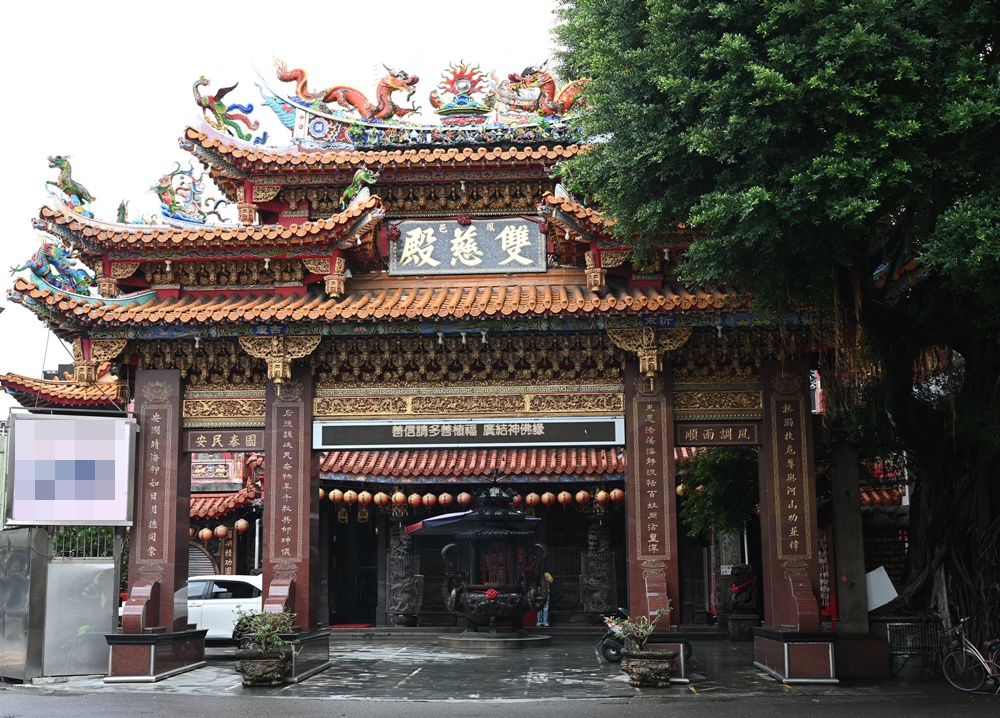 想拍老城文青風？鳳山三民路佛具街、家具街必去職人工藝景點！