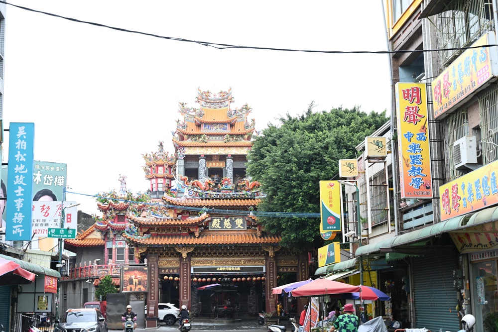 想拍老城文青風？鳳山三民路佛具街、家具街必去職人工藝景點！