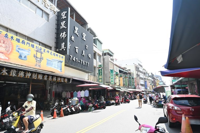 想拍老城文青風？鳳山三民路佛具街、家具街必去職人工藝景點！