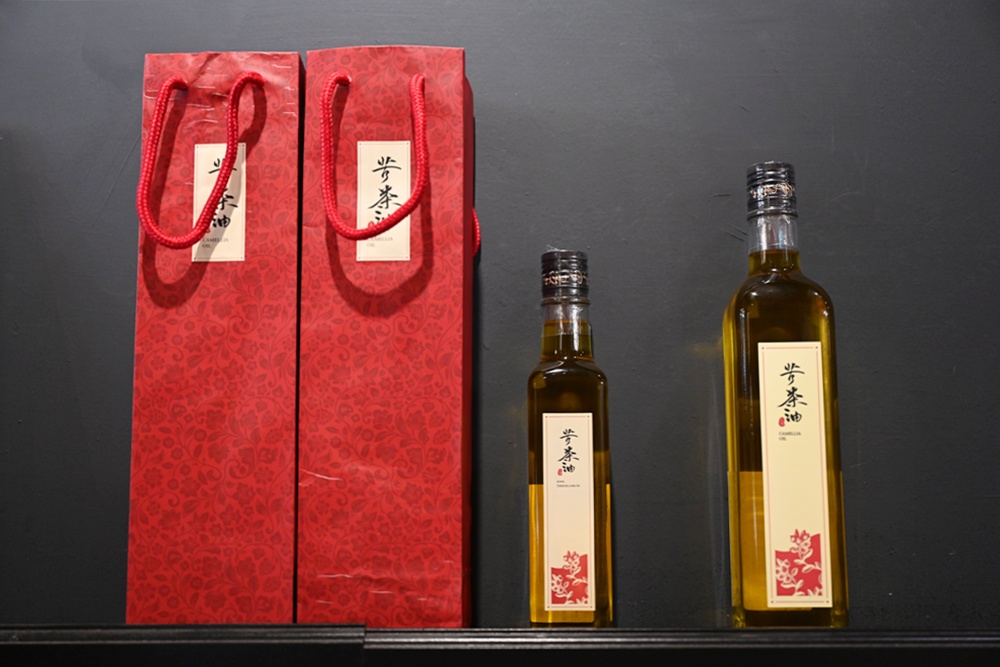 想拍老城文青風？鳳山三民路佛具街、家具街必去職人工藝景點！