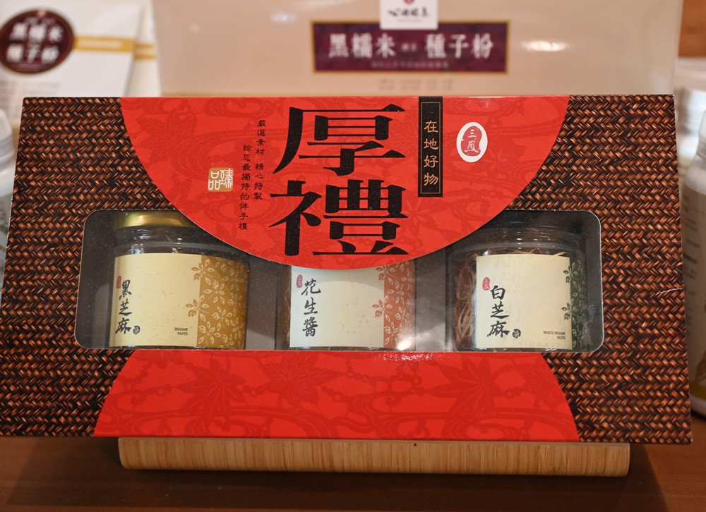 想拍老城文青風？鳳山三民路佛具街、家具街必去職人工藝景點！