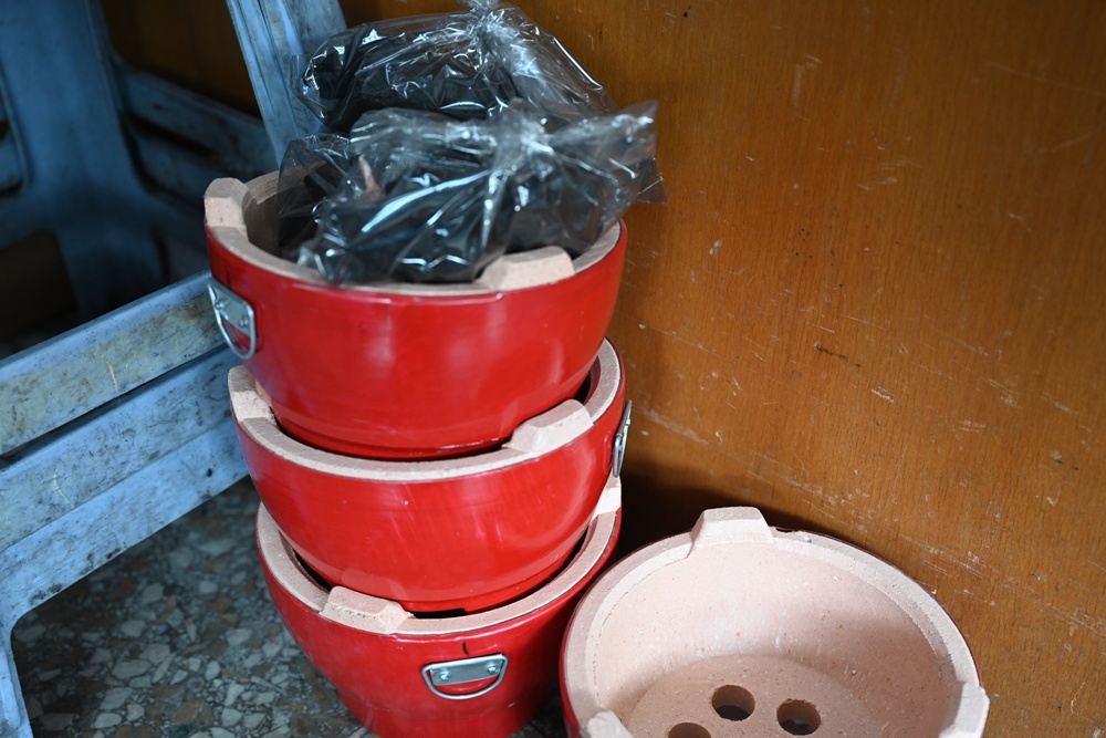 想拍老城文青風？鳳山三民路佛具街、家具街必去職人工藝景點！