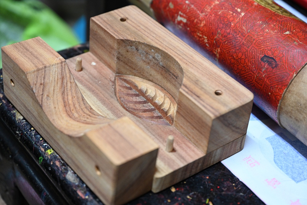 想拍老城文青風？鳳山三民路佛具街、家具街必去職人工藝景點！