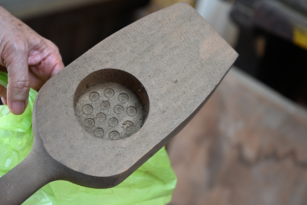 想拍老城文青風？鳳山三民路佛具街、家具街必去職人工藝景點！