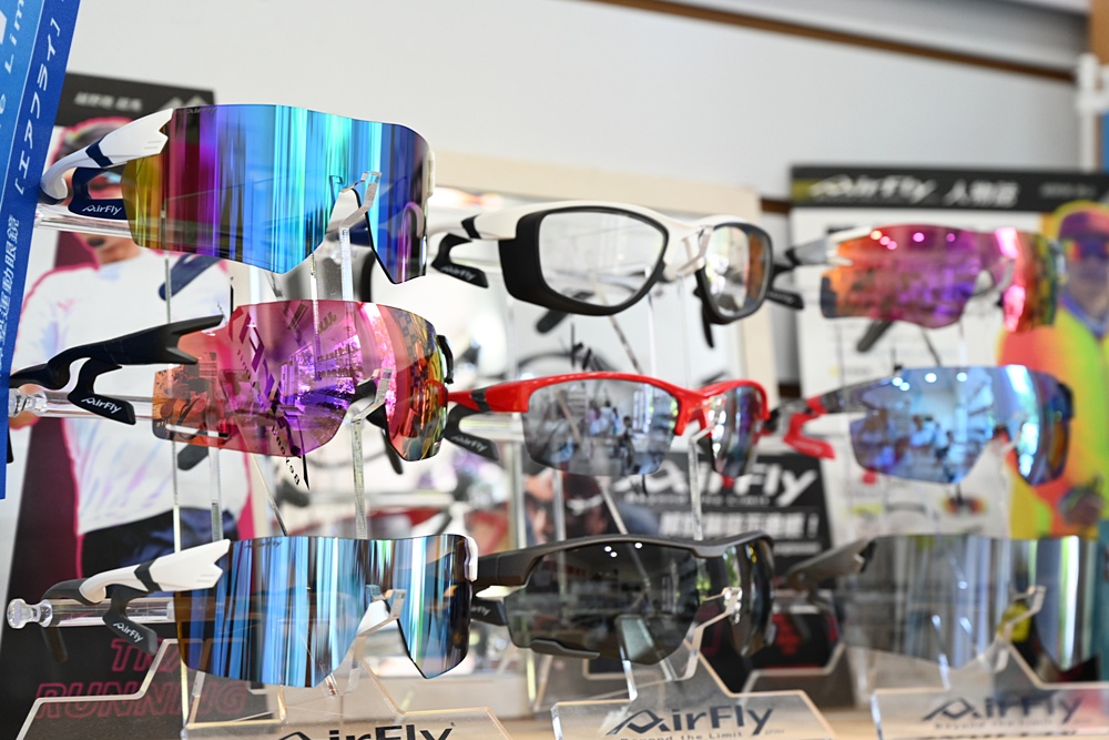 我愛睛囍眼鏡｜河堤商圈在地好鄰居 太陽眼鏡、運動眼鏡、Airfly 側夾眼鏡！