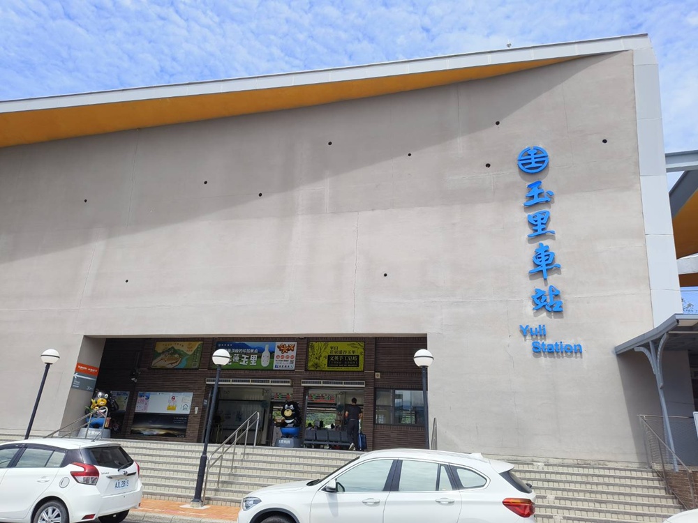 台東成功鎮 3天2夜小旅行｜日出、月光海、立槳SUP、賞鯨、在地海鮮美食與文化！