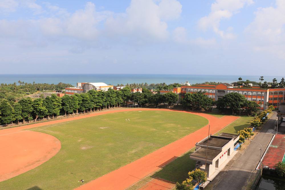 台東成功鎮 3天2夜小旅行｜日出、月光海、立槳SUP、賞鯨、在地海鮮美食與文化！