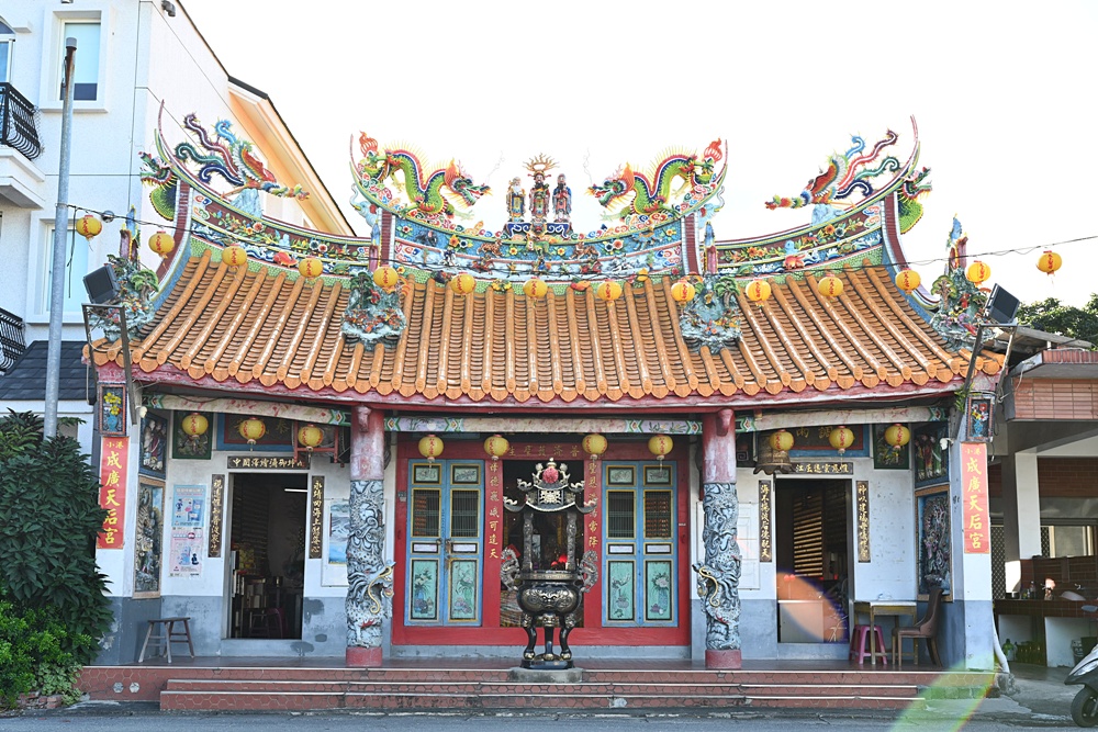 台東成功鎮 3天2夜小旅行｜日出、月光海、立槳SUP、賞鯨、在地海鮮美食與文化！