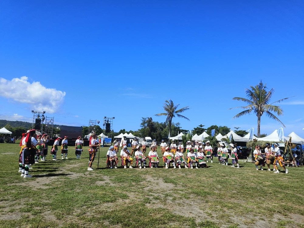 台東成功鎮 3天2夜小旅行｜日出、月光海、立槳SUP、賞鯨、在地海鮮美食與文化！