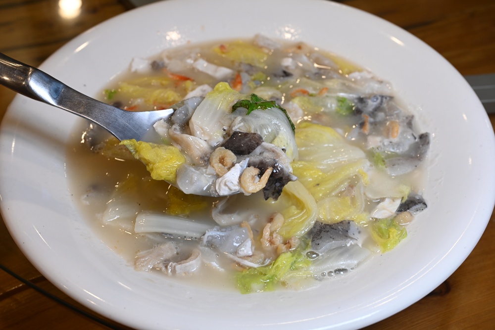 沙魚仔海鮮餐廳|成功鎮必吃海鮮美食推薦,旗魚干滷肉、旗鮪生魚片、飛虎魚柳、經典鯊魚煙全攻略! 沙魚仔海鮮餐廳|成功鎮必吃海鮮美食推薦,旗魚干滷肉、旗鮪生魚片、飛虎魚柳、經典鯊魚煙全攻略!