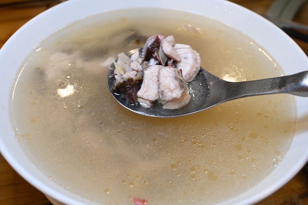 沙魚仔海鮮餐廳|成功鎮必吃海鮮美食推薦,旗魚干滷肉、旗鮪生魚片、飛虎魚柳、經典鯊魚煙全攻略! 沙魚仔海鮮餐廳|成功鎮必吃海鮮美食推薦,旗魚干滷肉、旗鮪生魚片、飛虎魚柳、經典鯊魚煙全攻略!