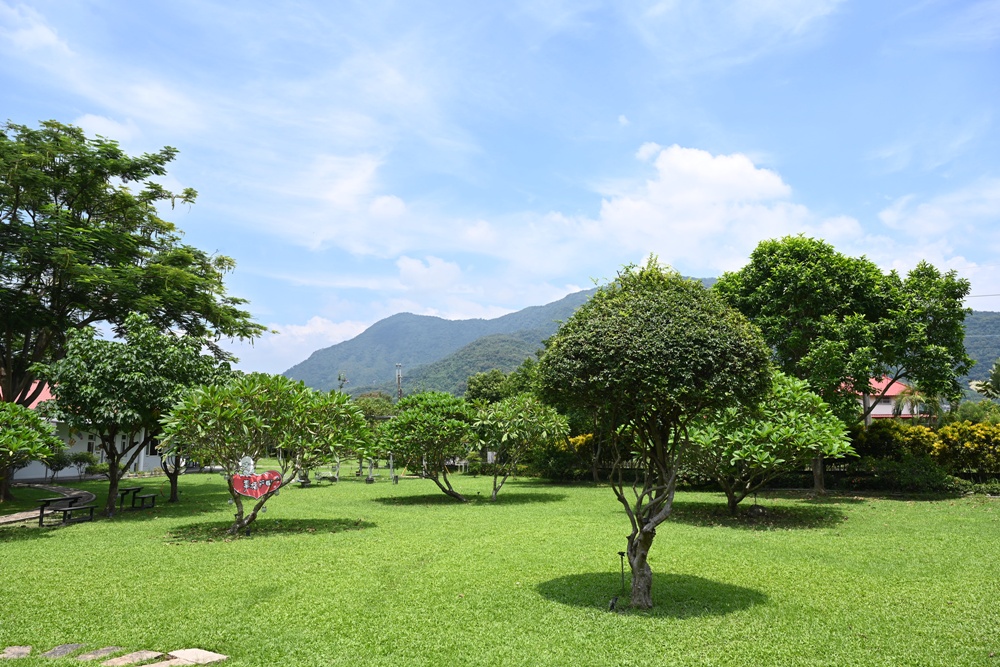 屏東高樹二日遊｜電輔車漫遊大武山下，入住幸福莊園、石獅公文化、品味可可與鳳梨的甜美時光！