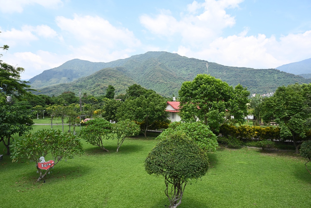 屏東高樹二日遊｜電輔車漫遊大武山下，入住幸福莊園、石獅公文化、品味可可與鳳梨的甜美時光！