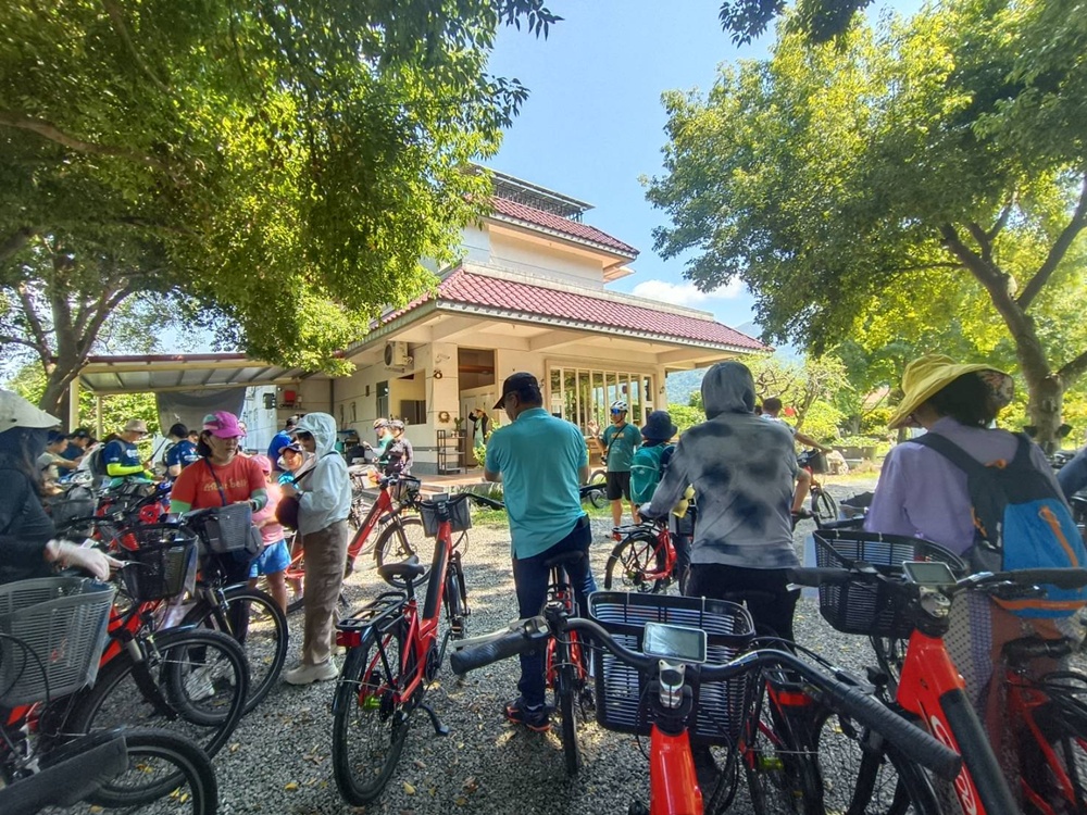屏東高樹二日遊｜電輔車漫遊大武山下，入住幸福莊園、石獅公文化、品味可可與鳳梨的甜美時光！
