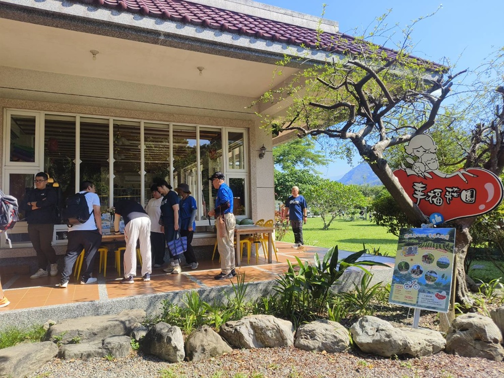 屏東高樹二日遊｜電輔車漫遊大武山下，入住幸福莊園、石獅公文化、品味可可與鳳梨的甜美時光！