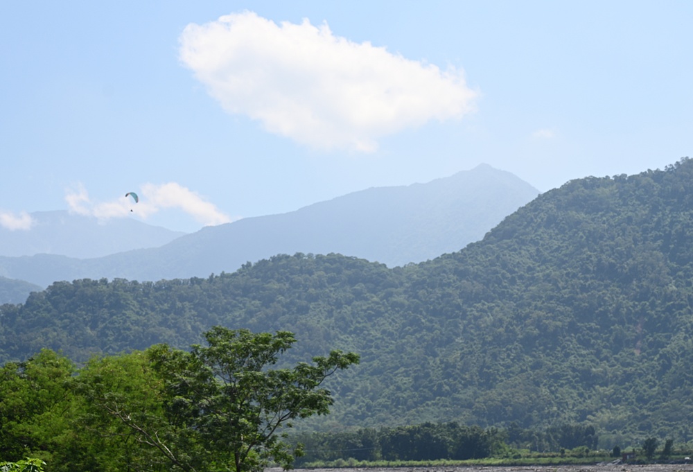 屏東高樹二日遊｜電輔車漫遊大武山下，入住幸福莊園、石獅公文化、品味可可與鳳梨的甜美時光！