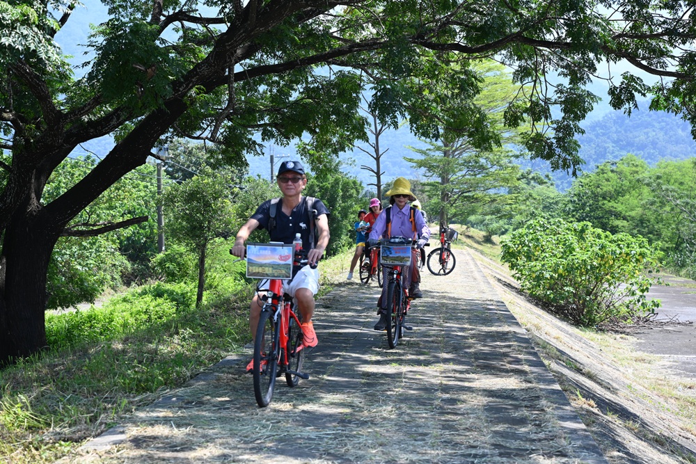 屏東高樹二日遊｜電輔車漫遊大武山下，入住幸福莊園、石獅公文化、品味可可與鳳梨的甜美時光！