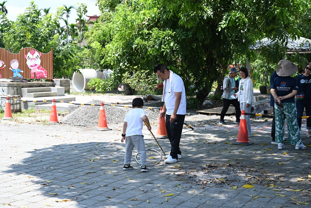 屏東高樹二日遊｜電輔車漫遊大武山下，入住幸福莊園、石獅公文化、品味可可與鳳梨的甜美時光！