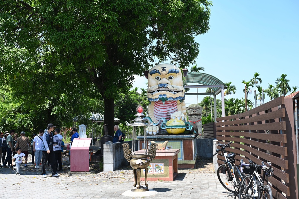 屏東高樹二日遊｜電輔車漫遊大武山下，入住幸福莊園、石獅公文化、品味可可與鳳梨的甜美時光！