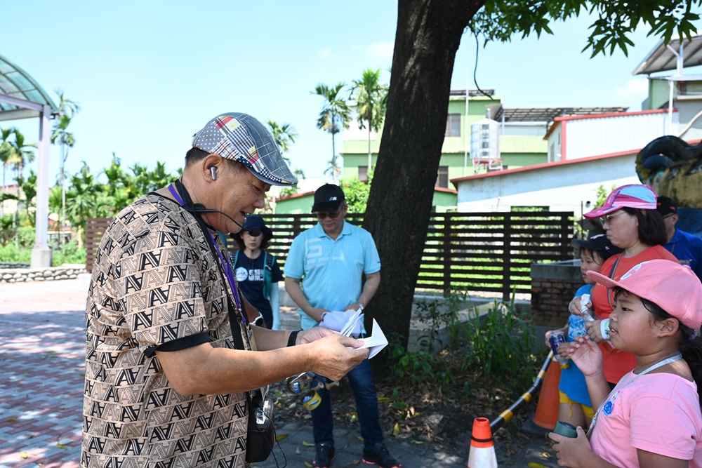 屏東高樹二日遊｜電輔車漫遊大武山下，入住幸福莊園、石獅公文化、品味可可與鳳梨的甜美時光！