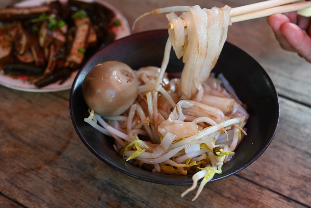 屏東高樹二日遊｜電輔車漫遊大武山下，入住幸福莊園、石獅公文化、品味可可與鳳梨的甜美時光！