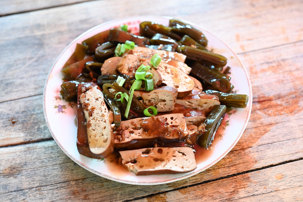 屏東高樹二日遊｜電輔車漫遊大武山下，入住幸福莊園、石獅公文化、品味可可與鳳梨的甜美時光！