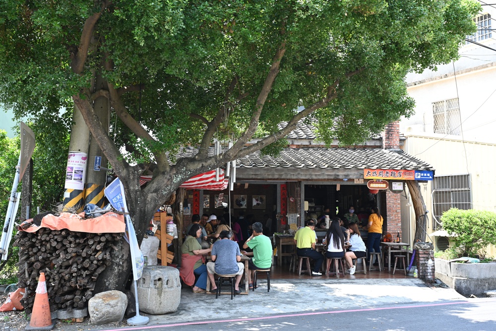 屏東高樹二日遊｜電輔車漫遊大武山下，入住幸福莊園、石獅公文化、品味可可與鳳梨的甜美時光！