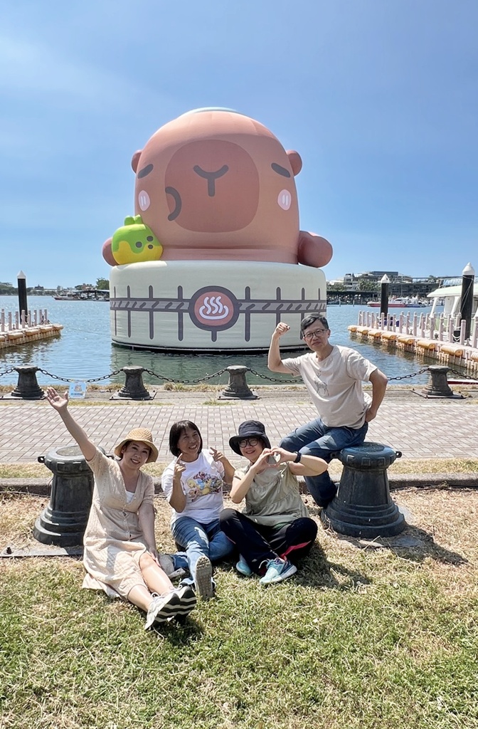 台南安平漁人碼頭｜12米「卡比胖拉」登場！超萌水豚裝置藝術、燈光秀、市集一次玩透透！