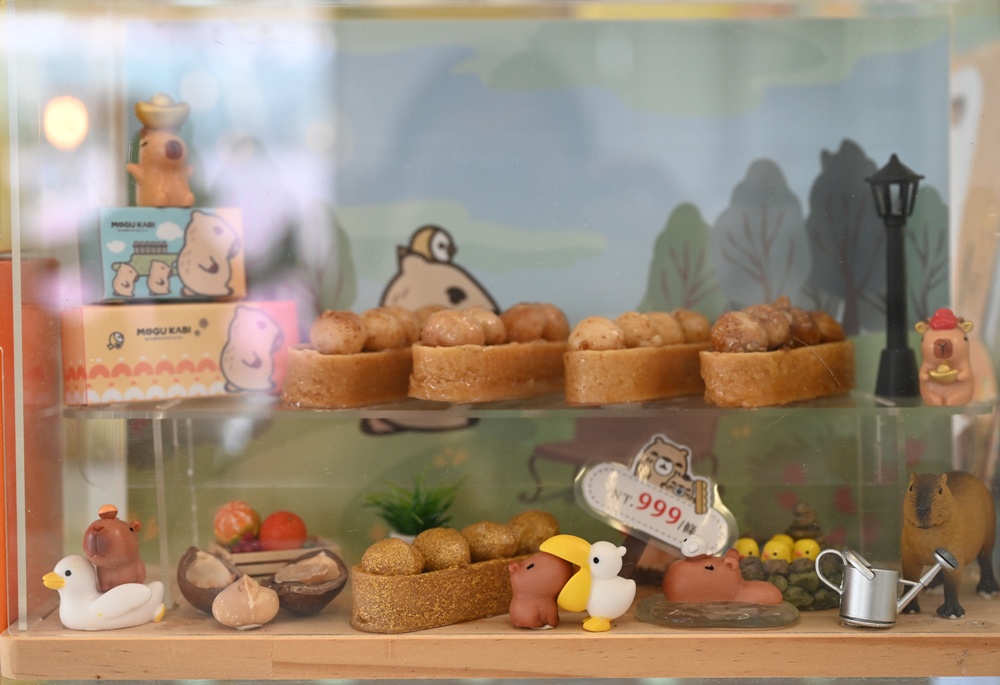 甜點控必訪！MOGU KABI 夏威夷豆塔、水果塔 × 超萌水豚陪你下午茶！台南免門票推薦！