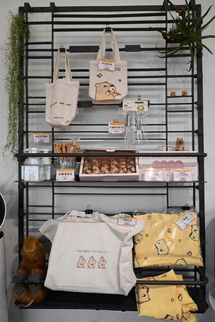 甜點控必訪！MOGU KABI 夏威夷豆塔、水果塔 × 超萌水豚陪你下午茶！台南免門票推薦！