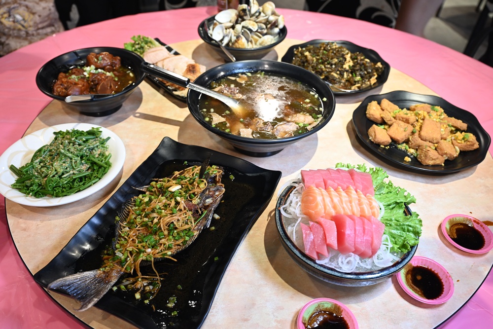 台灣觀巴｜恆春半島全島旅遊線一日遊、海生館、小白鯨、港口茶一次玩透透！