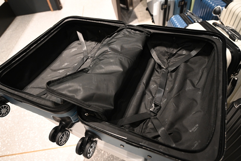 嘉義行李箱特賣會。嘉義in89豪華影城 加賀屋行李箱 全館990元起!前開式行李箱、鋁框箱、防潑水布箱、KANGOL、萬國行李箱、登機箱推薦! 嘉義行李箱特賣會。嘉義in89豪華影城 加賀屋行李箱 全館990元起!前開式行李箱、鋁框箱、防潑水布箱、KANGOL、萬國行李箱、登機箱推薦!