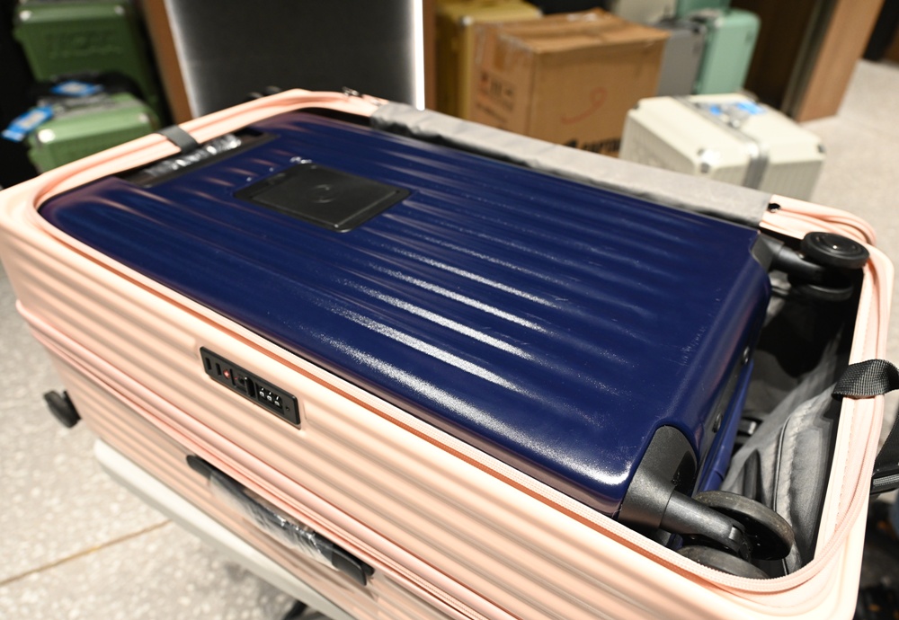 嘉義行李箱特賣會。嘉義in89豪華影城 加賀屋行李箱 全館990元起!前開式行李箱、鋁框箱、防潑水布箱、KANGOL、萬國行李箱、登機箱推薦! 嘉義行李箱特賣會。嘉義in89豪華影城 加賀屋行李箱 全館990元起!前開式行李箱、鋁框箱、防潑水布箱、KANGOL、萬國行李箱、登機箱推薦!