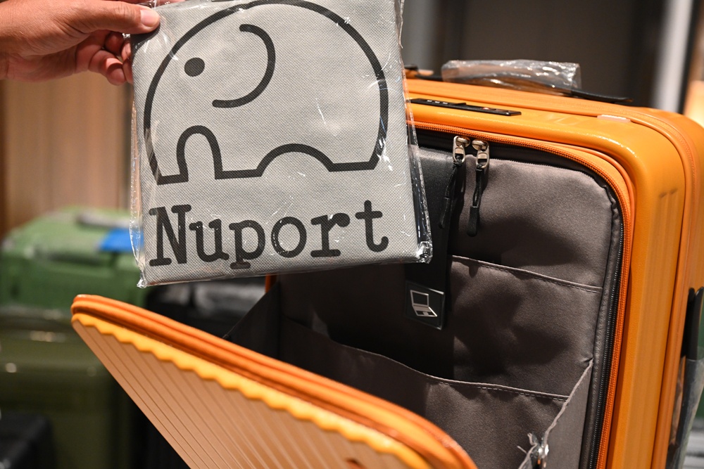 嘉義行李箱特賣會。嘉義in89豪華影城 加賀屋行李箱 全館990元起!前開式行李箱、鋁框箱、防潑水布箱、KANGOL、萬國行李箱、登機箱推薦! 嘉義行李箱特賣會。嘉義in89豪華影城 加賀屋行李箱 全館990元起!前開式行李箱、鋁框箱、防潑水布箱、KANGOL、萬國行李箱、登機箱推薦!