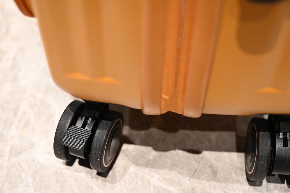 嘉義行李箱特賣會。嘉義in89豪華影城 加賀屋行李箱 全館990元起!前開式行李箱、鋁框箱、防潑水布箱、KANGOL、萬國行李箱、登機箱推薦! 嘉義行李箱特賣會。嘉義in89豪華影城 加賀屋行李箱 全館990元起!前開式行李箱、鋁框箱、防潑水布箱、KANGOL、萬國行李箱、登機箱推薦!