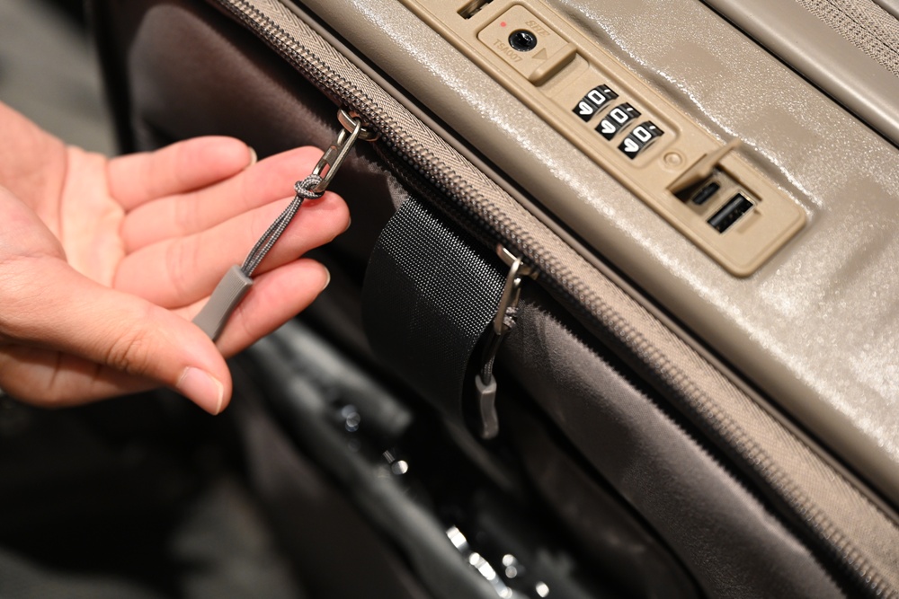 嘉義行李箱特賣會。嘉義in89豪華影城 加賀屋行李箱 全館990元起!前開式行李箱、鋁框箱、防潑水布箱、KANGOL、萬國行李箱、登機箱推薦! 嘉義行李箱特賣會。嘉義in89豪華影城 加賀屋行李箱 全館990元起!前開式行李箱、鋁框箱、防潑水布箱、KANGOL、萬國行李箱、登機箱推薦!