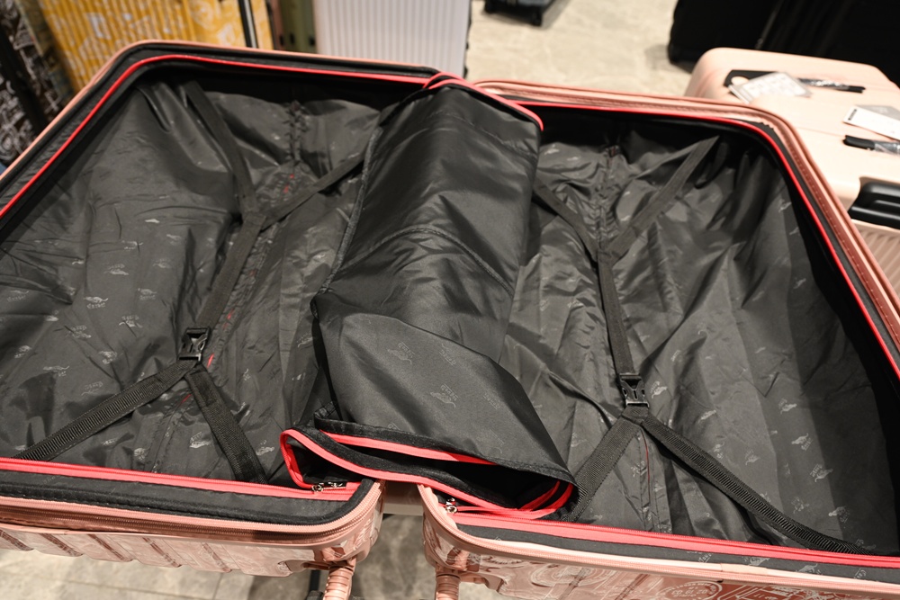 嘉義行李箱特賣會。嘉義in89豪華影城 加賀屋行李箱 全館990元起!前開式行李箱、鋁框箱、防潑水布箱、KANGOL、萬國行李箱、登機箱推薦! 嘉義行李箱特賣會。嘉義in89豪華影城 加賀屋行李箱 全館990元起!前開式行李箱、鋁框箱、防潑水布箱、KANGOL、萬國行李箱、登機箱推薦!