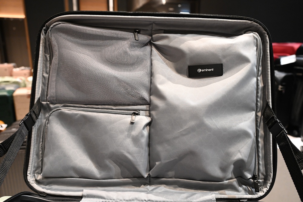 嘉義行李箱特賣會。嘉義in89豪華影城 加賀屋行李箱 全館990元起!前開式行李箱、鋁框箱、防潑水布箱、KANGOL、萬國行李箱、登機箱推薦! 嘉義行李箱特賣會。嘉義in89豪華影城 加賀屋行李箱 全館990元起!前開式行李箱、鋁框箱、防潑水布箱、KANGOL、萬國行李箱、登機箱推薦!