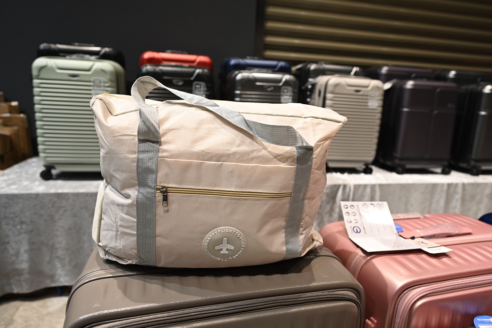 嘉義行李箱特賣會。嘉義in89豪華影城 加賀屋行李箱 全館990元起!前開式行李箱、鋁框箱、防潑水布箱、KANGOL、萬國行李箱、登機箱推薦! 嘉義行李箱特賣會。嘉義in89豪華影城 加賀屋行李箱 全館990元起!前開式行李箱、鋁框箱、防潑水布箱、KANGOL、萬國行李箱、登機箱推薦!