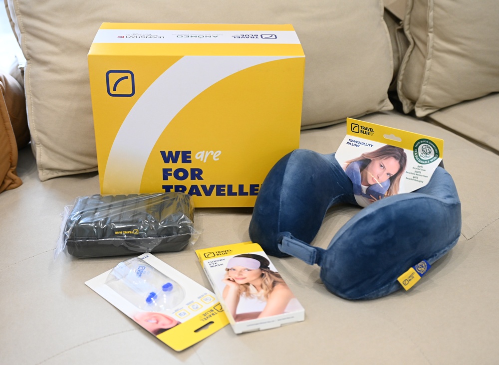 旅行好物推薦｜Travel Blue 藍旅 旅途有型禮盒 經典款 寧靜頸枕+親膚烤漆斜背包+全套舒眠配件