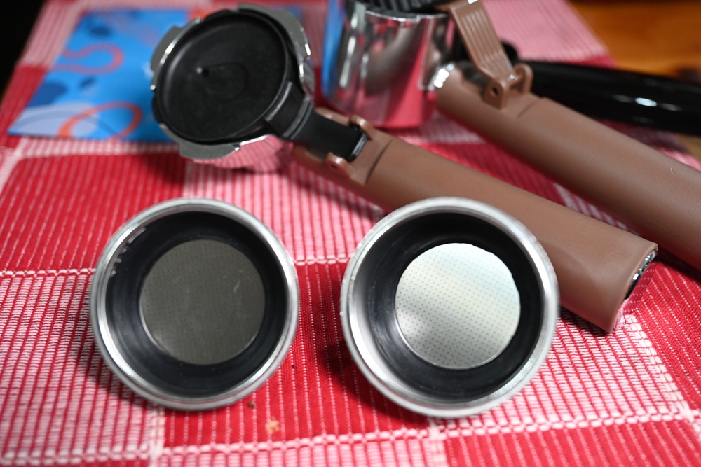 Osner 生活家電！DMO 復古義式雙膠囊咖啡機 在家輕鬆沖出咖啡廳級美味！美式、義式、雙膠囊、奶泡 一機完成！