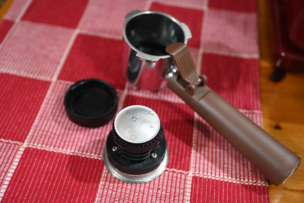 Osner 生活家電！DMO 復古義式雙膠囊咖啡機 在家輕鬆沖出咖啡廳級美味！美式、義式、雙膠囊、奶泡 一機完成！