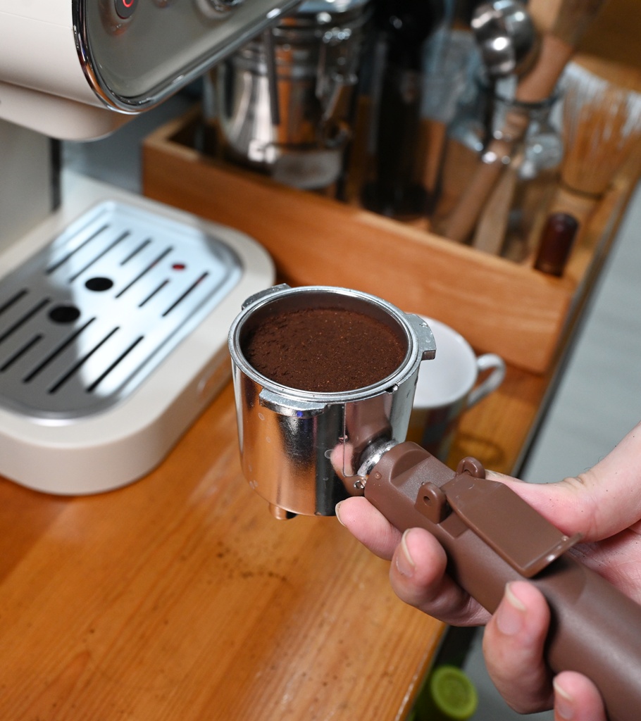 Osner 生活家電！DMO 復古義式雙膠囊咖啡機 在家輕鬆沖出咖啡廳級美味！美式、義式、雙膠囊、奶泡 一機完成！