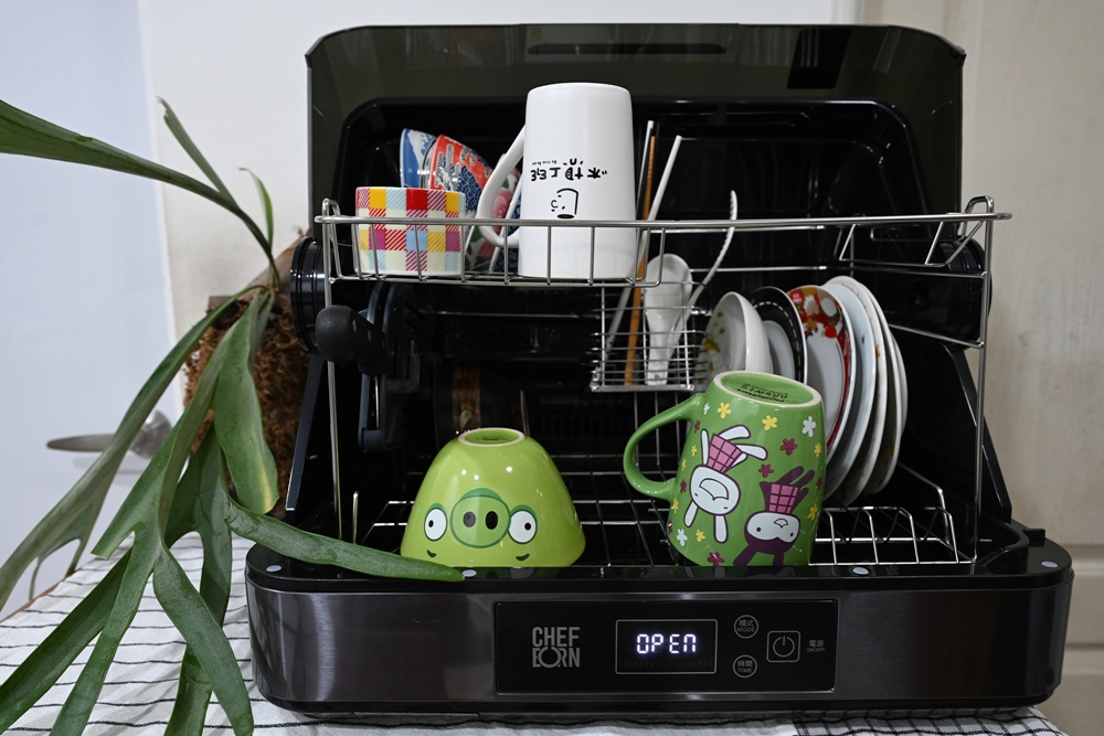 CHEFBORN韓國天廚 Clearshae65 Pro 紫外線殺菌奶瓶烘碗機 餐具、菜刀、奶瓶殺菌更安心、嬰幼兒家庭推薦！
