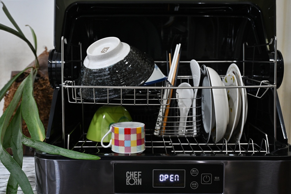 CHEFBORN韓國天廚 Clearshae65 Pro 紫外線殺菌奶瓶烘碗機 餐具、菜刀、奶瓶殺菌更安心、嬰幼兒家庭推薦！