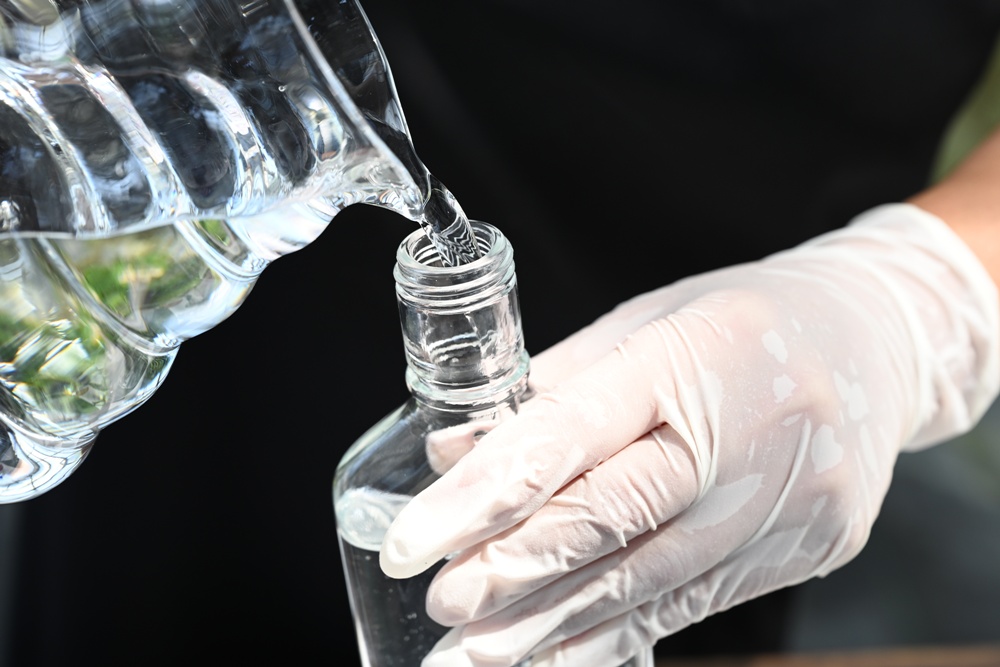 屏東佳冬｜向陽香莢蘭園 光電板下綻放的「香料皇后」榮獲2024、2025比利時iTQi三星獎！香草下午茶、DIY香草精！