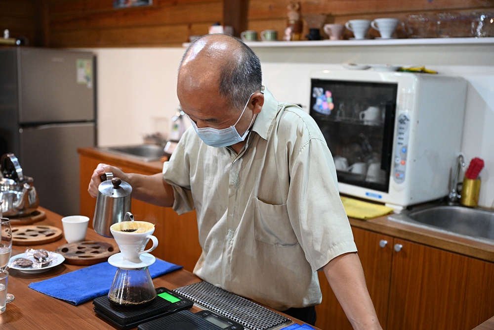 雲林古坑好好玩！雲林古坑美食、DIY烘豆體驗、住宿推薦！探索咖啡山城的慢活魅力！