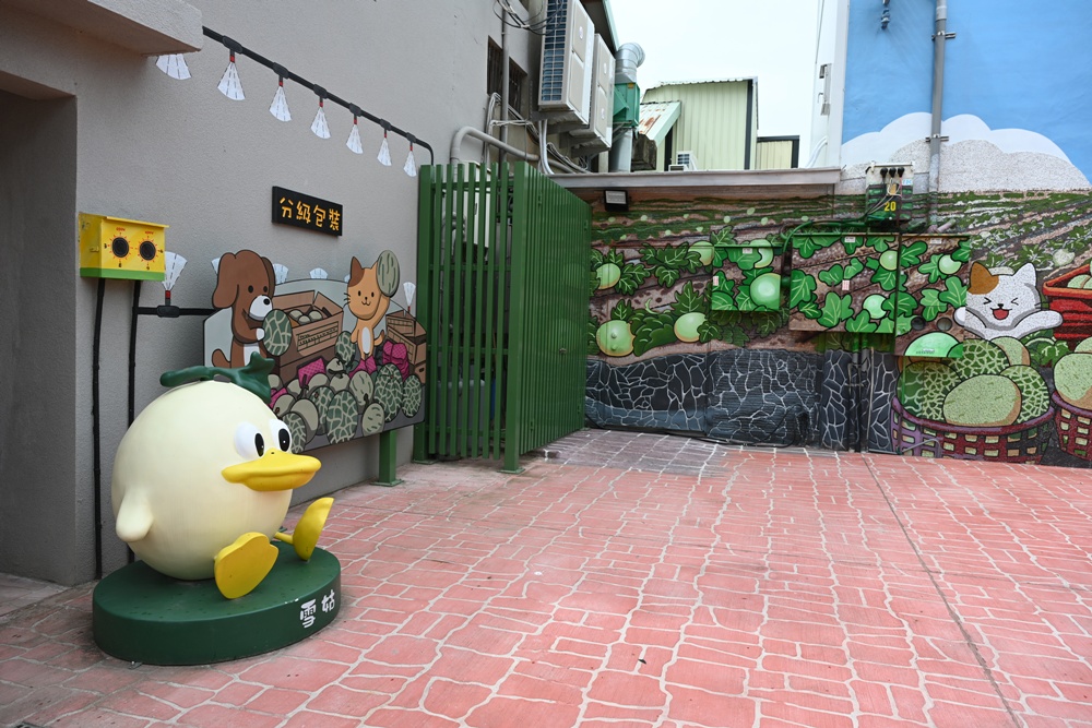 台南後壁金牌農村一日遊｜米香有約，「稻」後壁旅行！採芭樂、撿雞蛋、絹印臉譜帆布袋DIY、俗女餐桌全攻略！